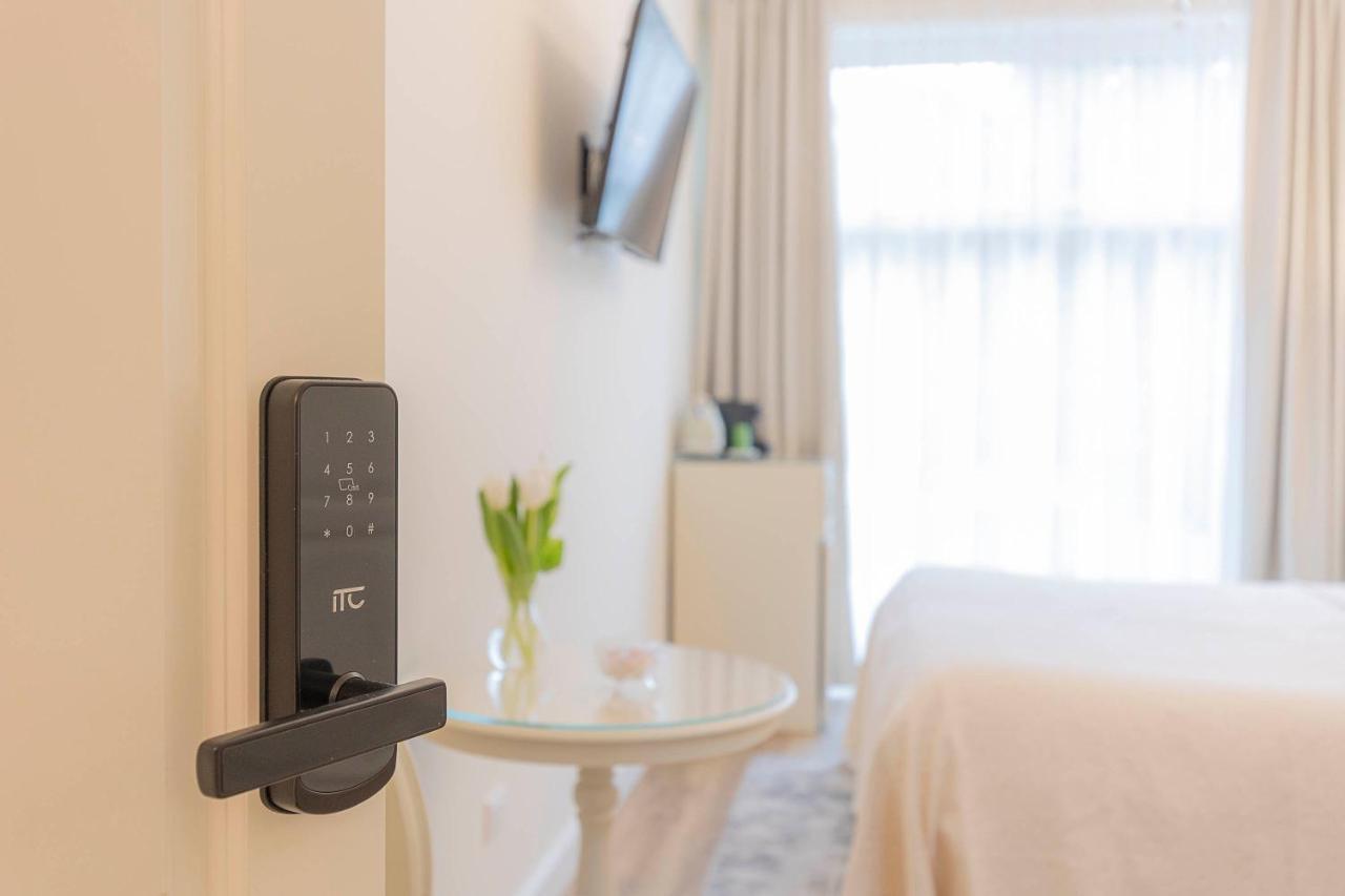Crys: Rooms, Holiday, Business * Verona