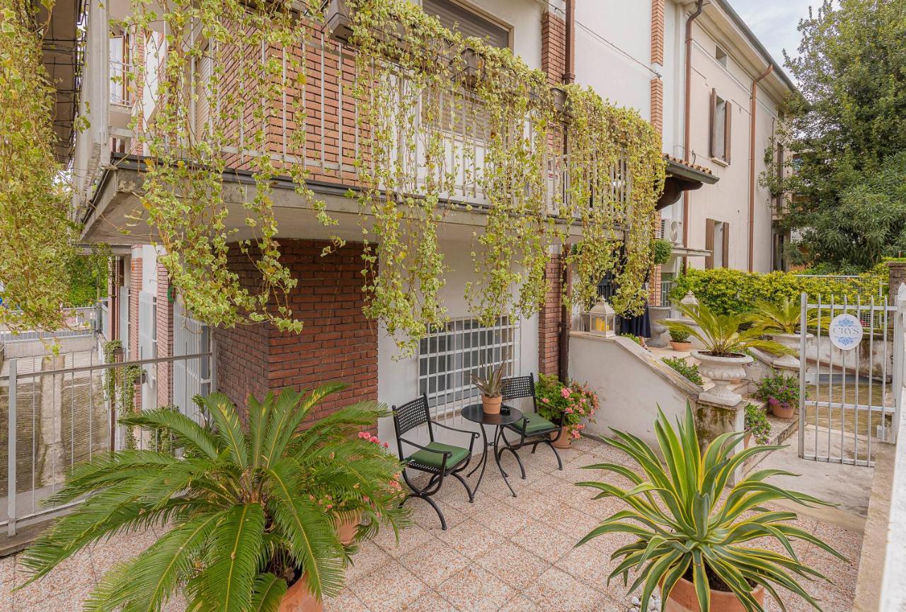 Crys: Rooms, Holiday, Business Verona